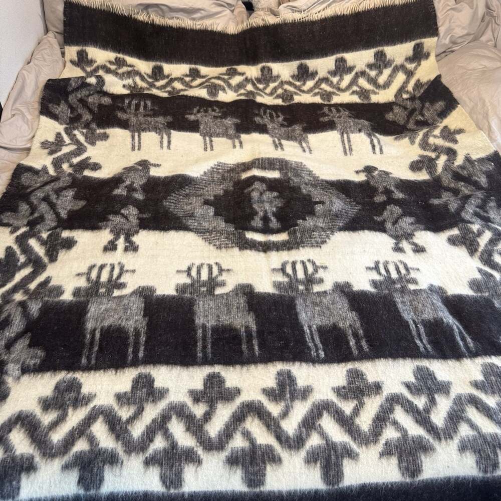 VTG Momostenango Wool Blanket Hand Woven Chamarra Deer Quetzal Bird Geometric